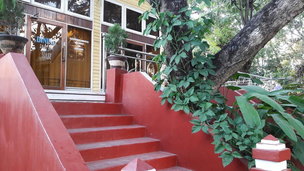Primrose Hotel Няунг Шве Екстериор снимка